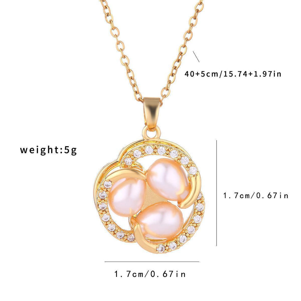 Fashion Design Rotating Pearl Flower Necklace